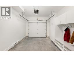 1 2538 Shelbourne St, Victoria, BC V8R4L5 Photo 32