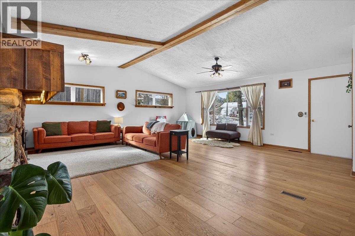 101 11TH Avenue, Invermere