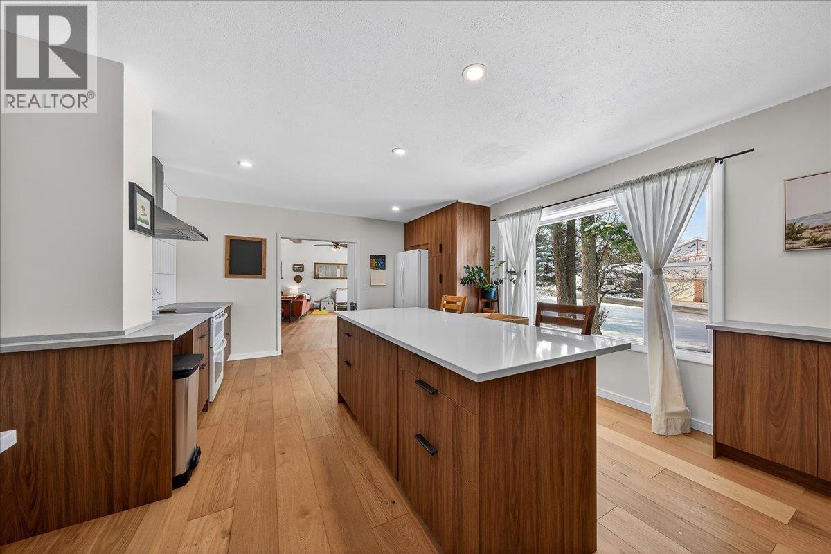 101 11TH Avenue, Invermere