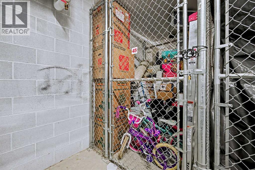 Single Family House for Sale in    Street NE Highland Park Calgary 