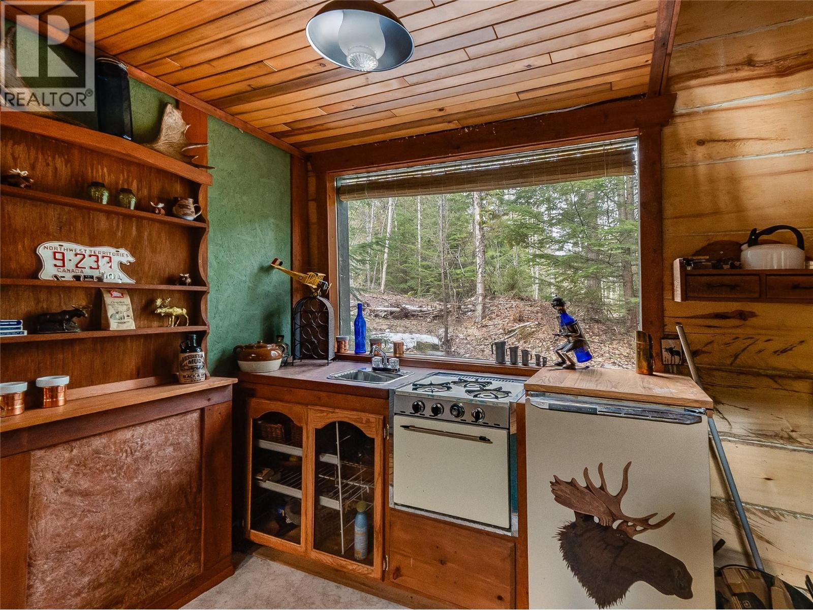 4229 CASINO Road, Trail