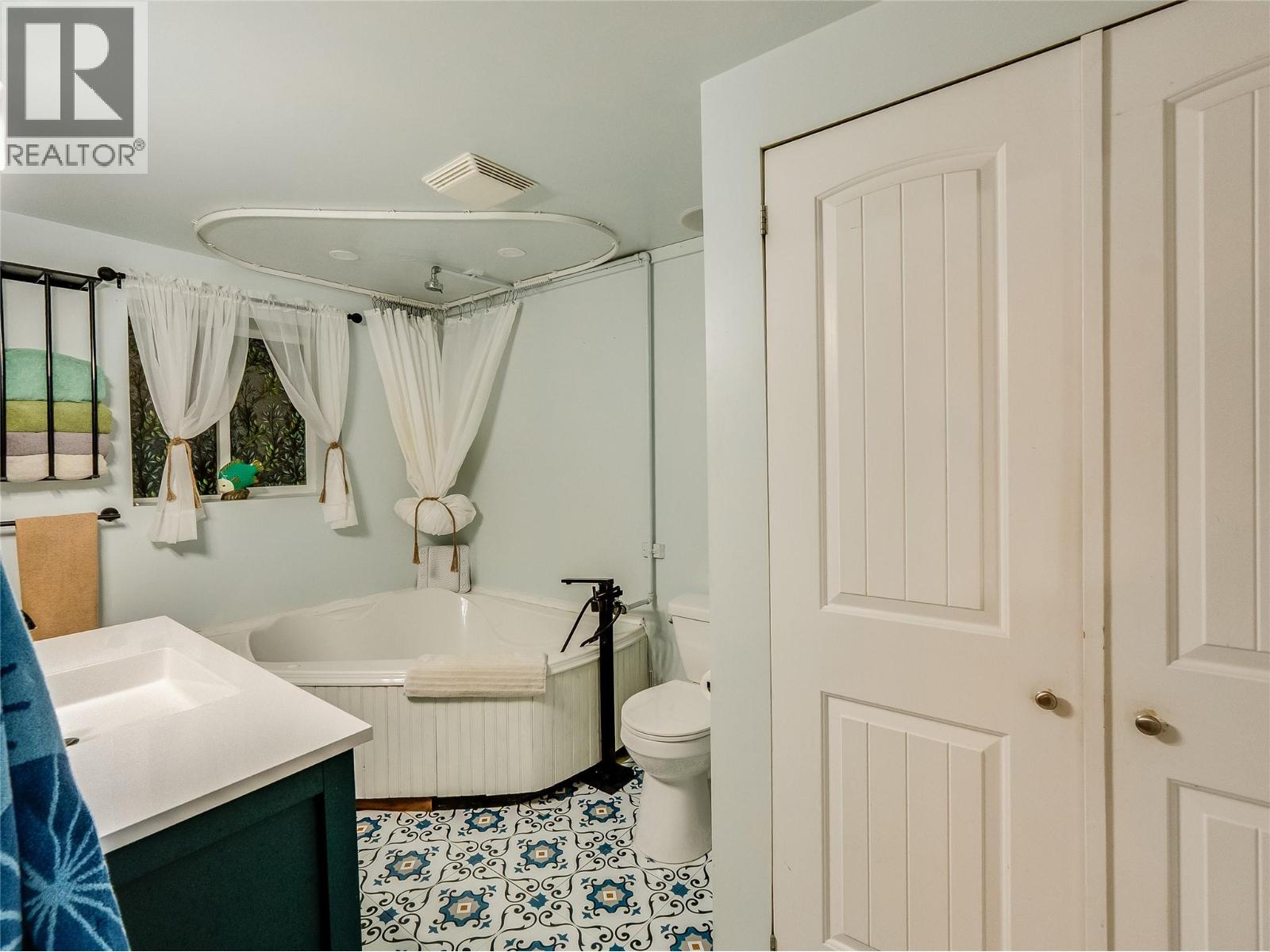 4229 CASINO Road, Trail