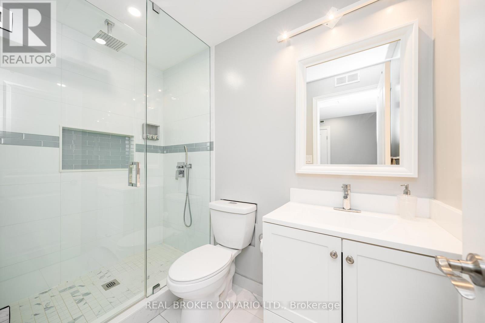 8 SPRINGHURST AVENUE, Toronto (South Parkdale), Ontario