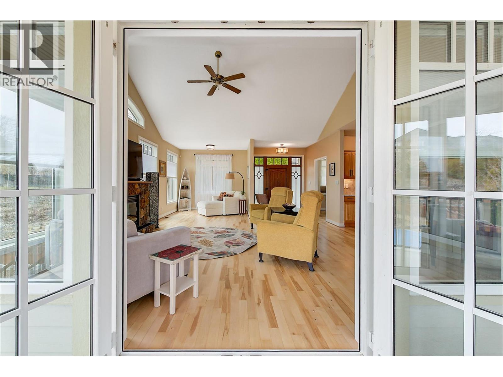 174 Jewell Place, Summerland