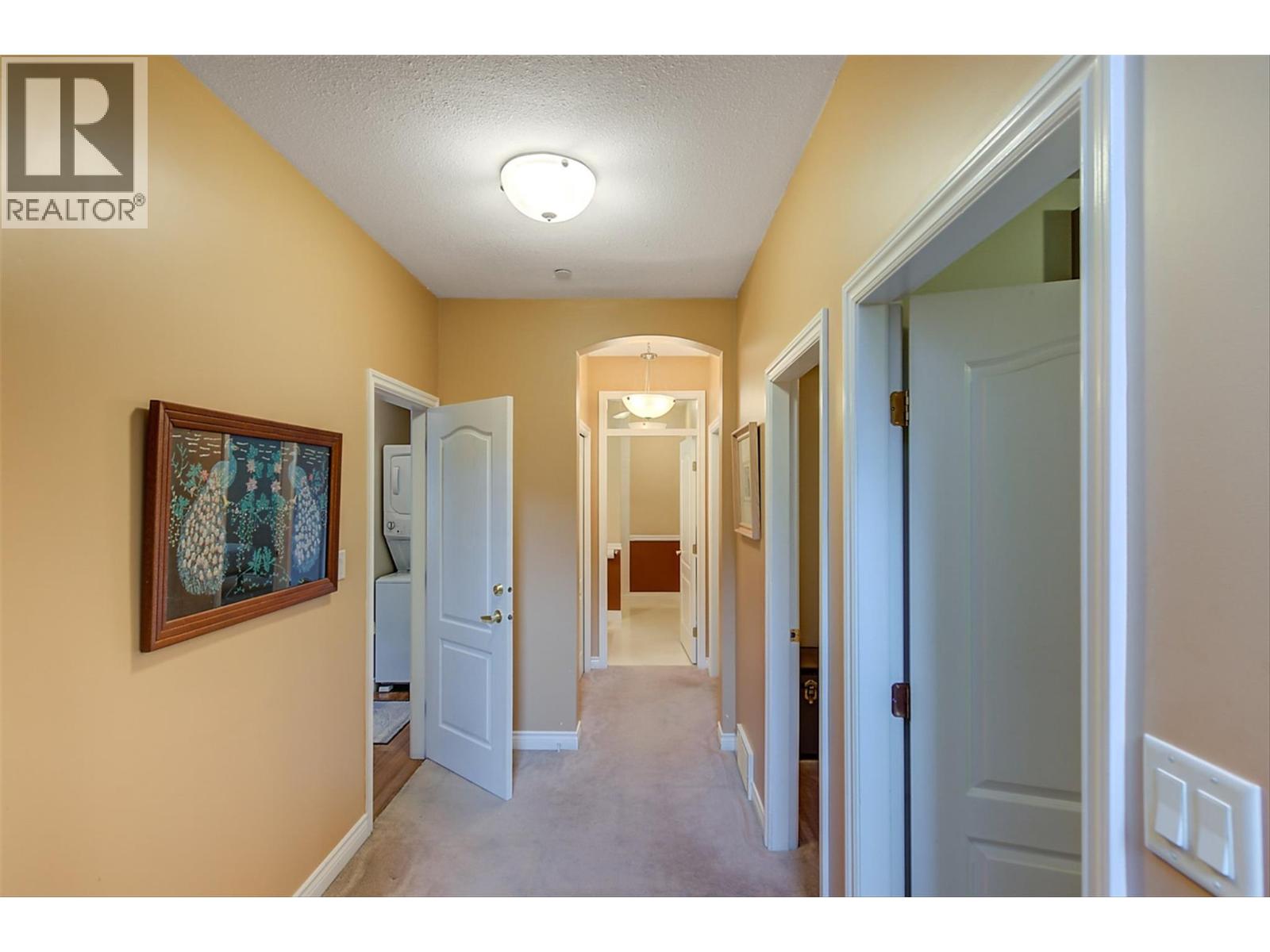 174 Jewell Place, Summerland