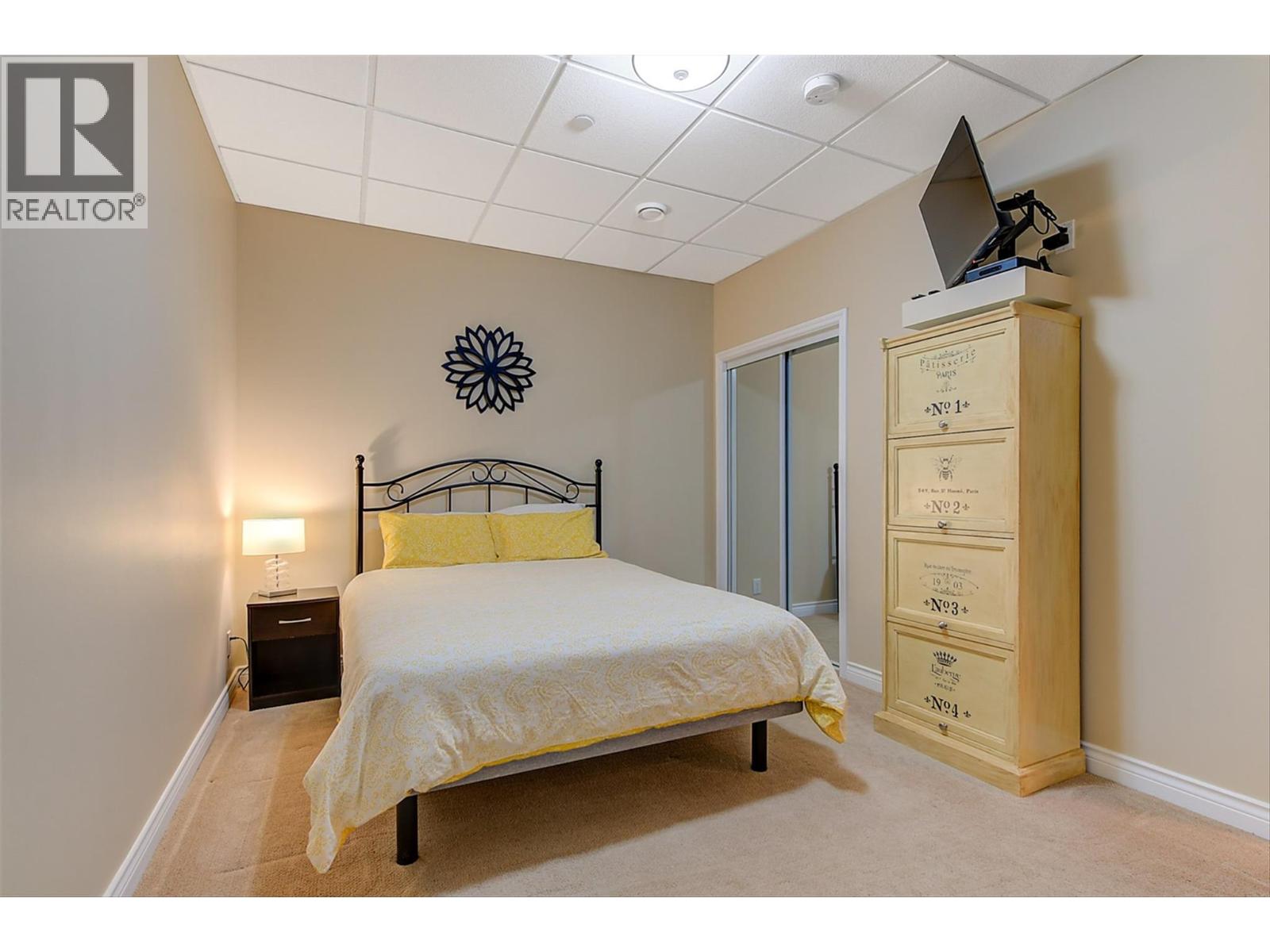 174 Jewell Place, Summerland