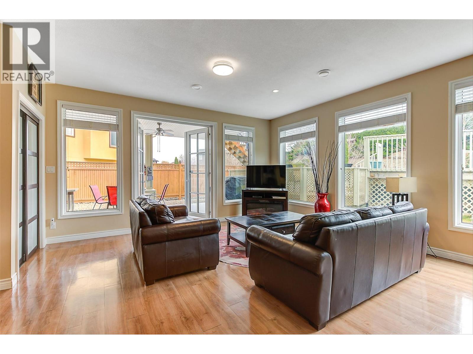 174 Jewell Place, Summerland