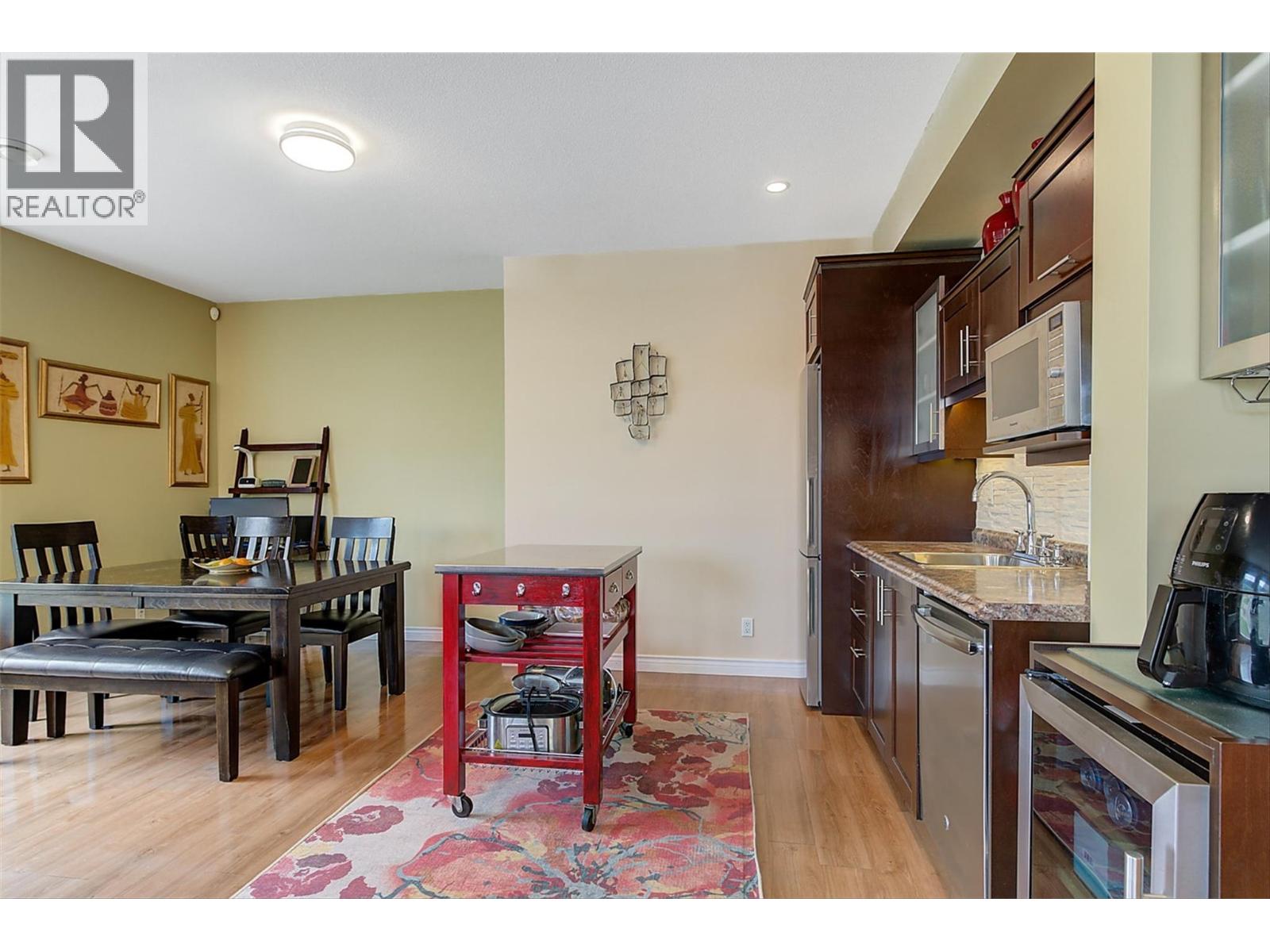 174 Jewell Place, Summerland