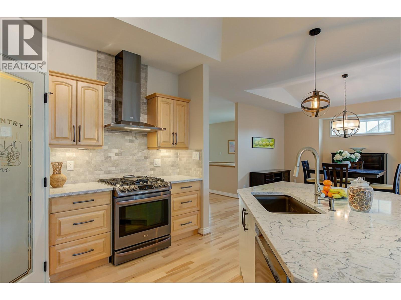 174 Jewell Place, Summerland