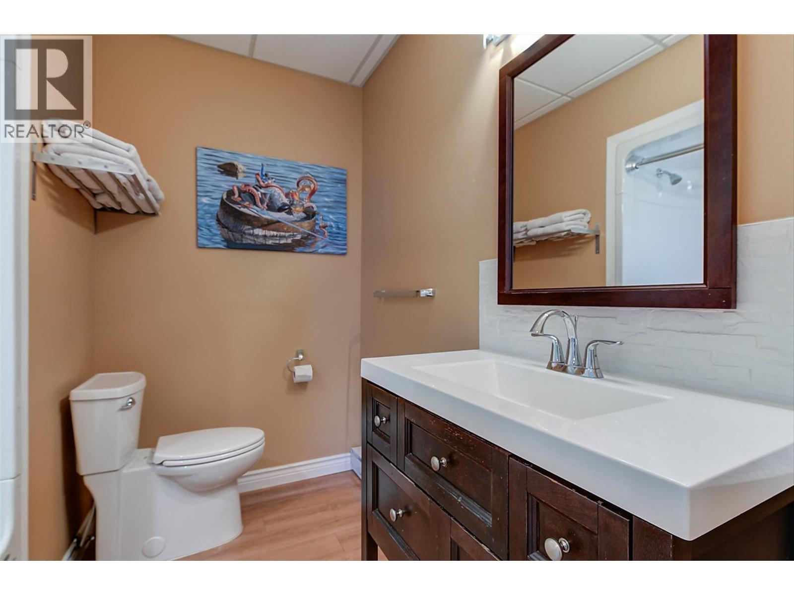 174 Jewell Place, Summerland