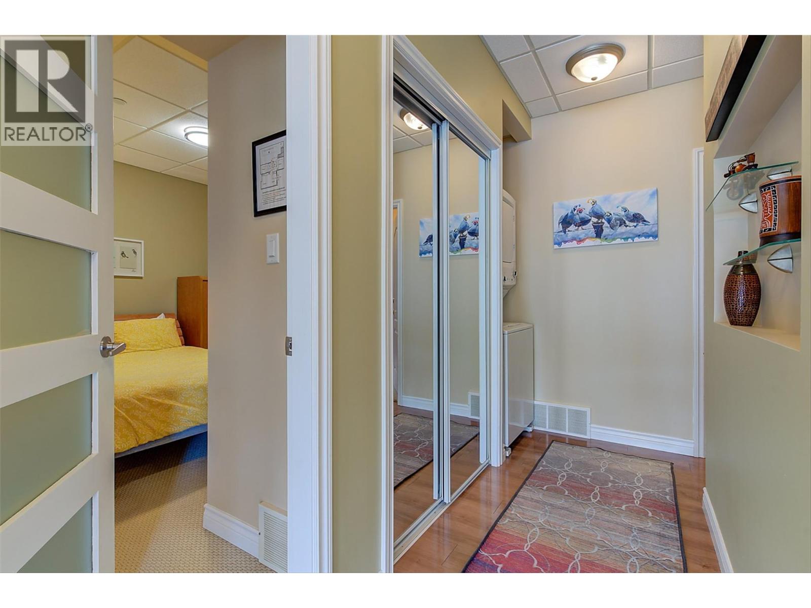 174 Jewell Place, Summerland