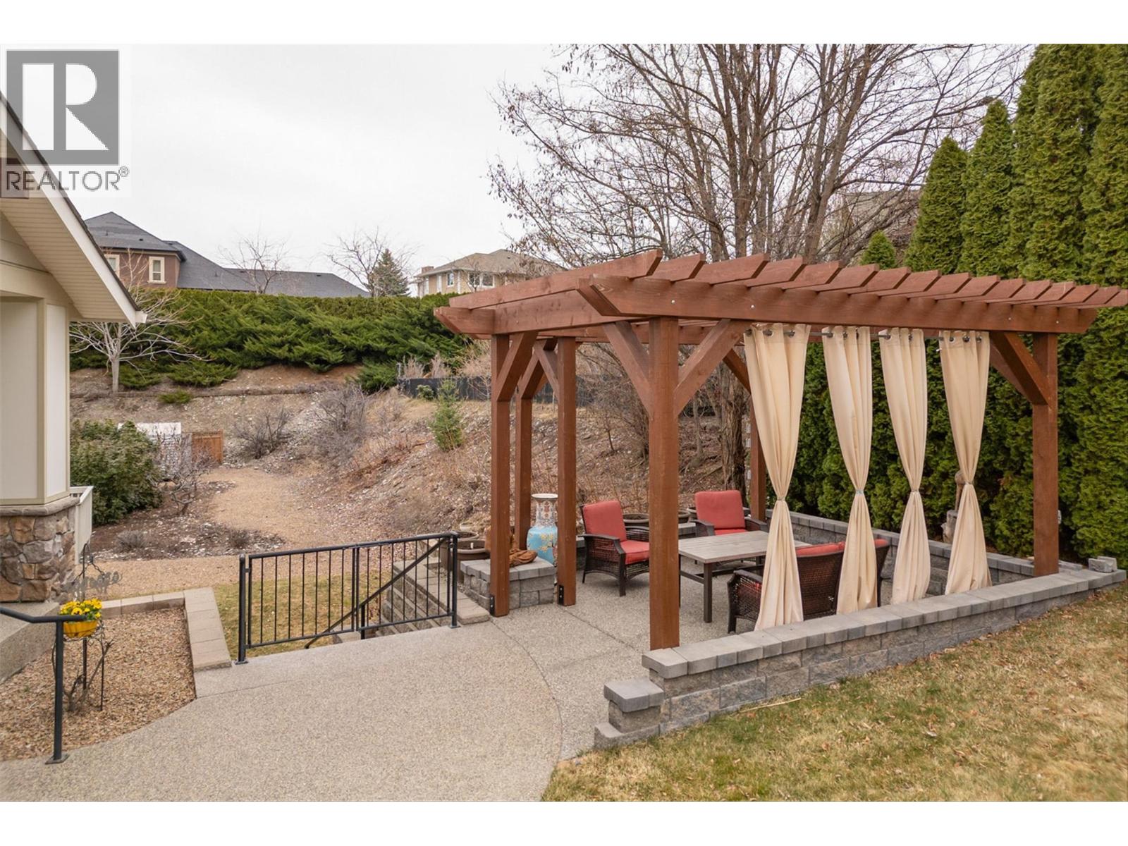 174 Jewell Place, Summerland