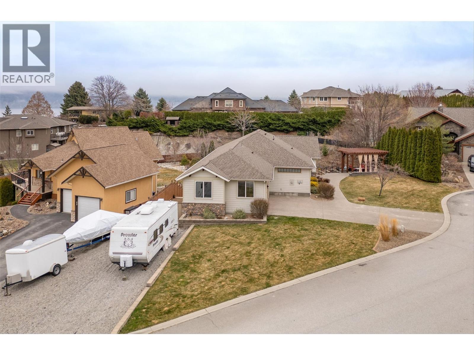 174 Jewell Place, Summerland