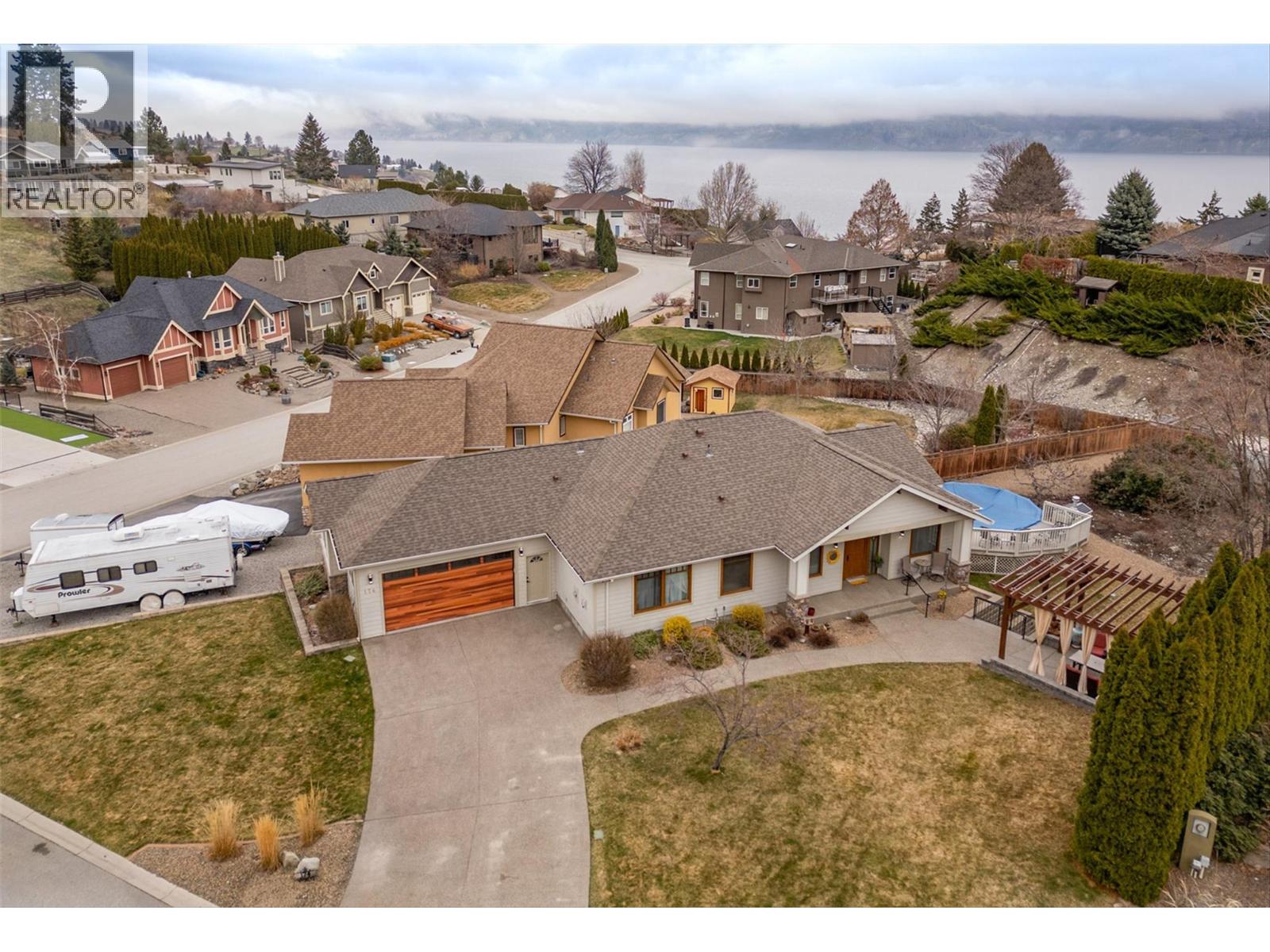 174 Jewell Place, Summerland