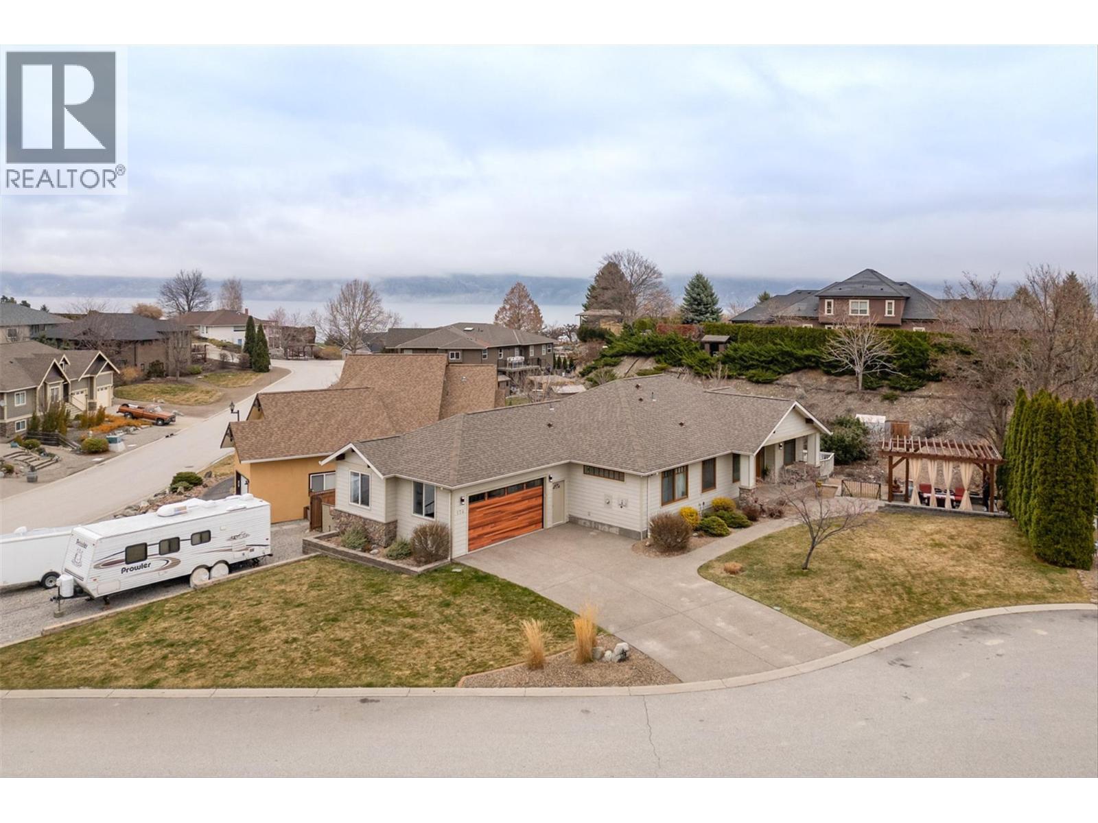 174 Jewell Place, Summerland