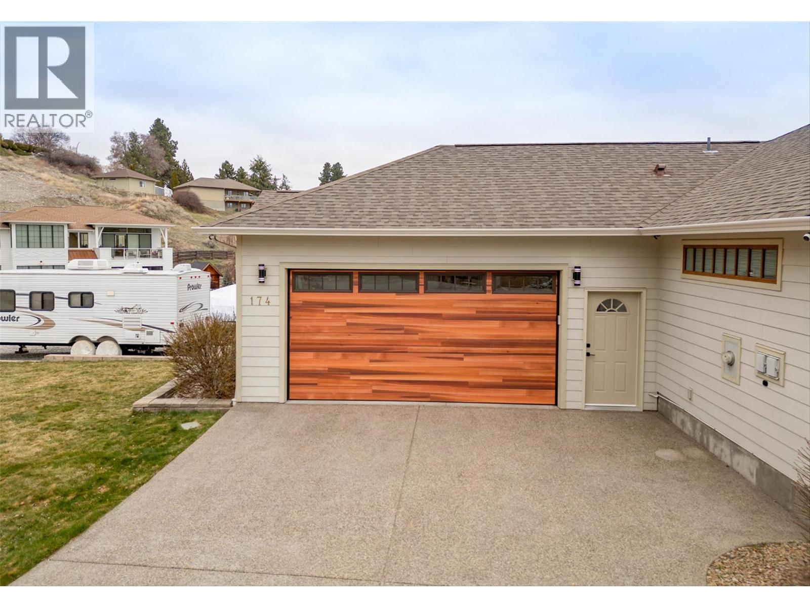 174 Jewell Place, Summerland