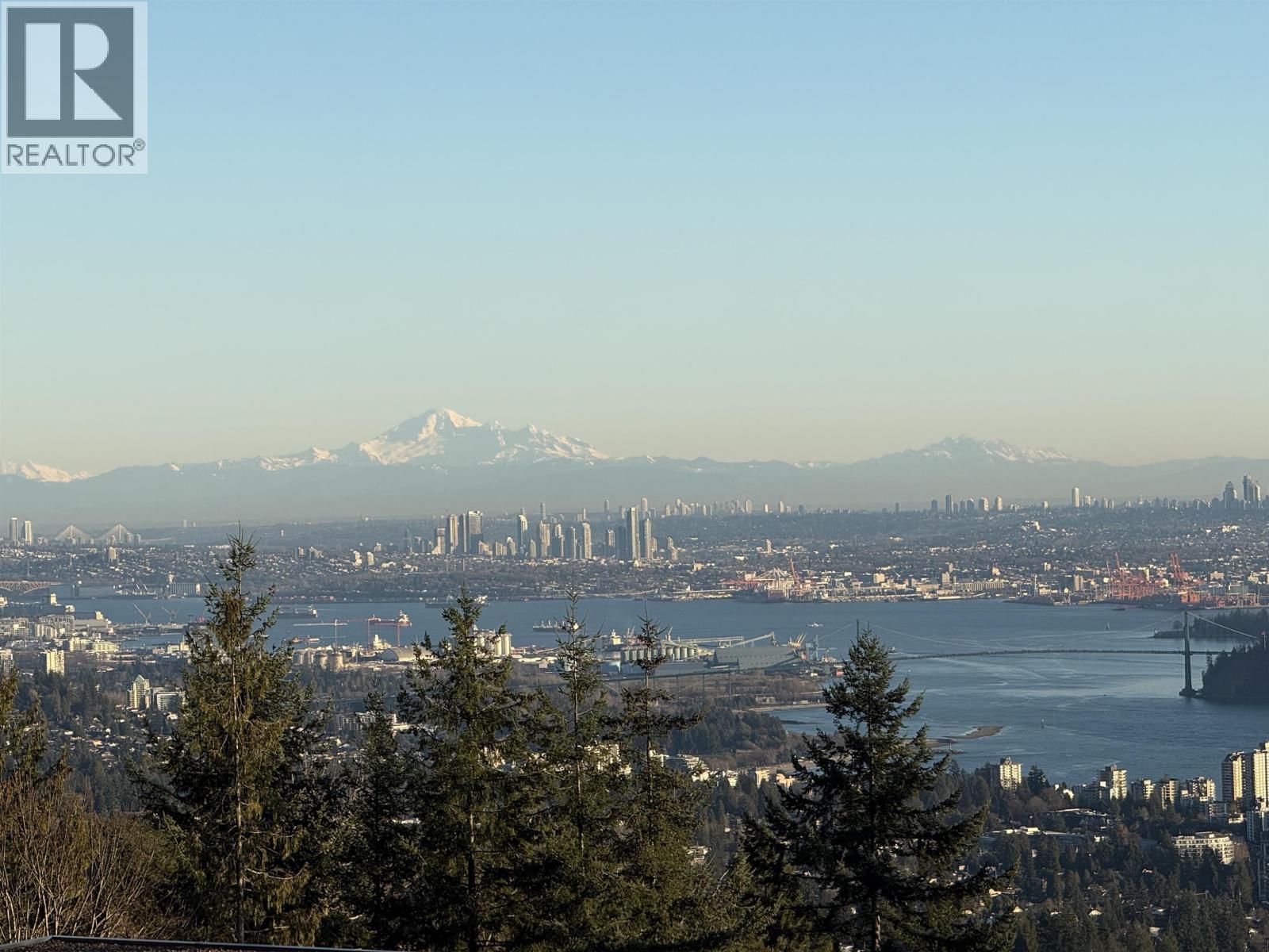 611-611A 3963 UPLANDS WAY, West Vancouver