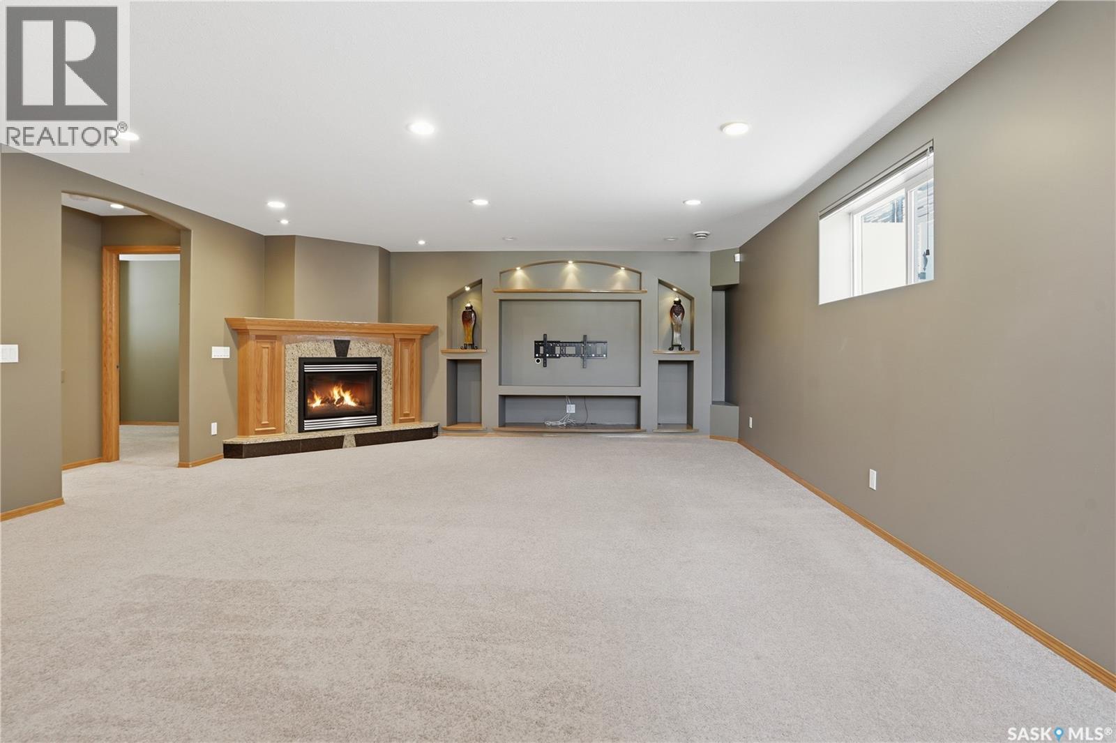 Single Family House Bi-level for Sale in  SUNNINGHILL CRESCENT Regina 