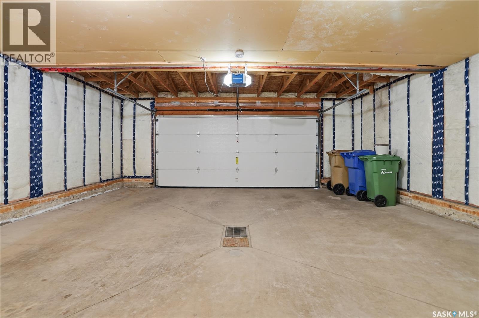 Single Family House Bi-level for Sale in  SUNNINGHILL CRESCENT Regina 