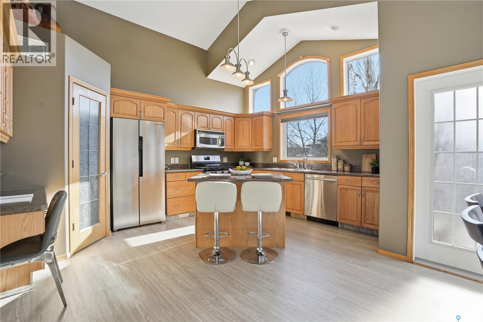 Single Family House Bi-level for Sale in  SUNNINGHILL CRESCENT Regina 