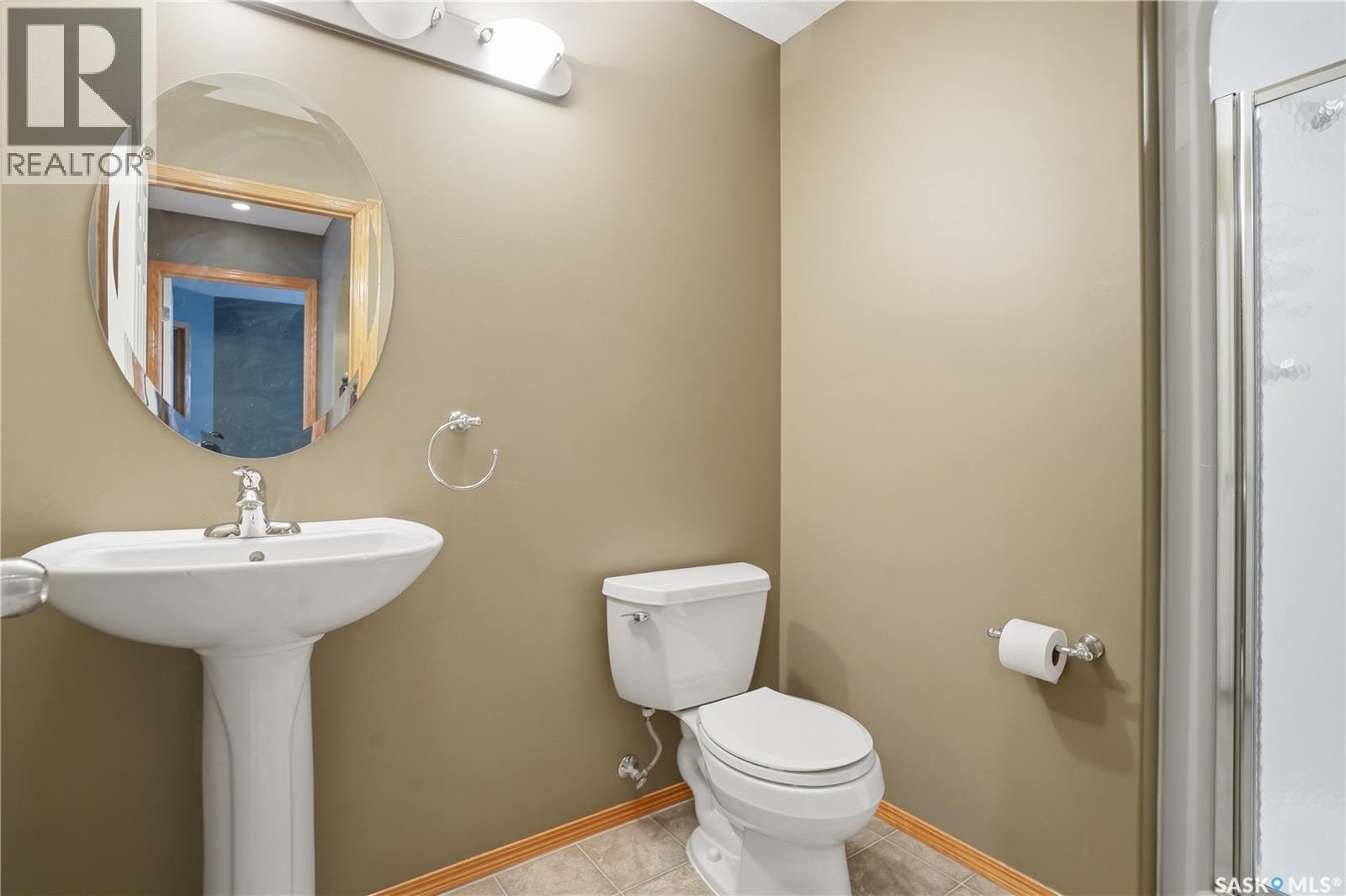 Single Family House Bi-level for Sale in  SUNNINGHILL CRESCENT Regina 