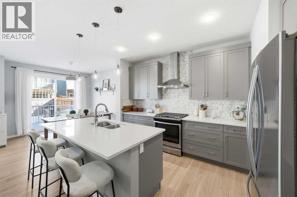 320 Sundown View, Cochrane