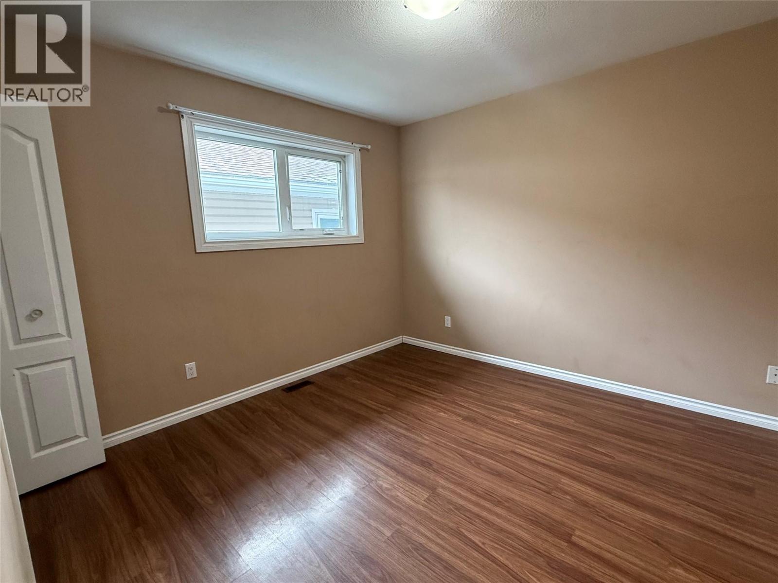 803 88 AVENUE - Image 3