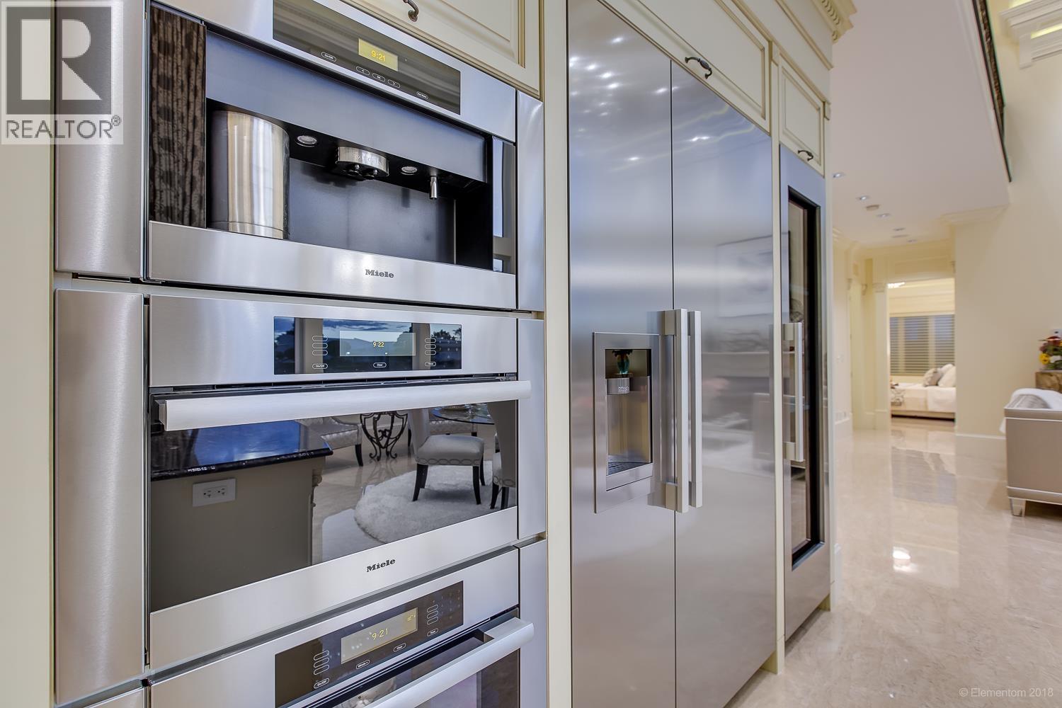 7531 SUNNYBANK AVENUE, Richmond