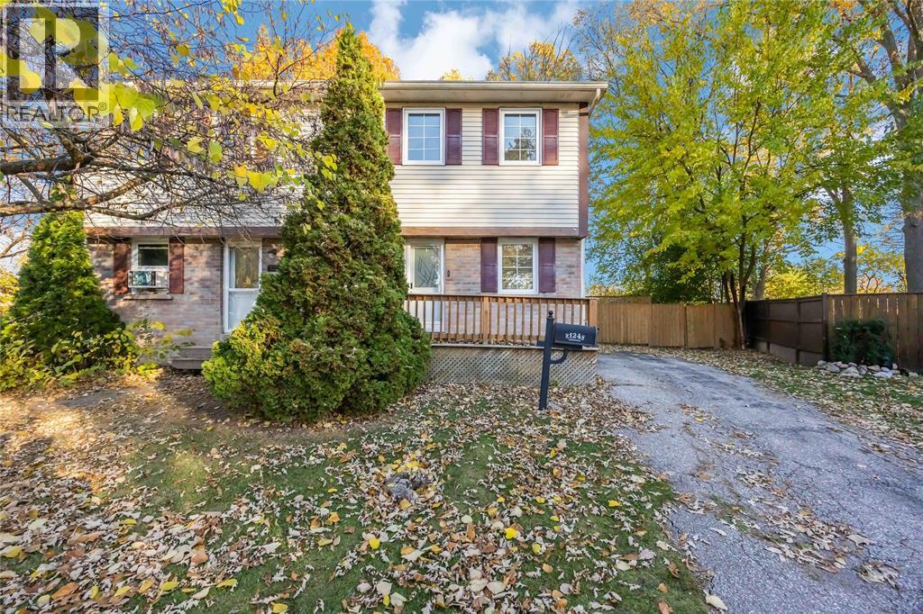 124 FAIRVIEW PLACE, Sarnia, Ontario