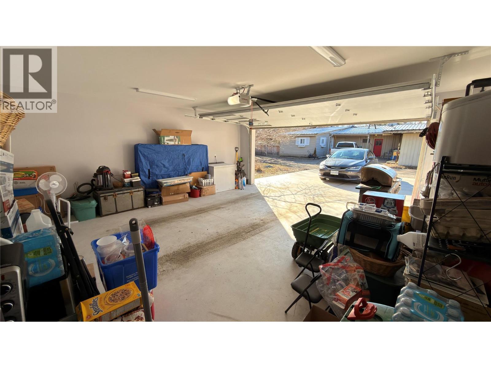 594 Sixth Avenue - 38