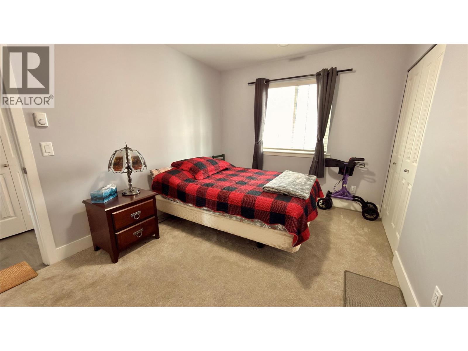 594 Sixth Avenue, Midway