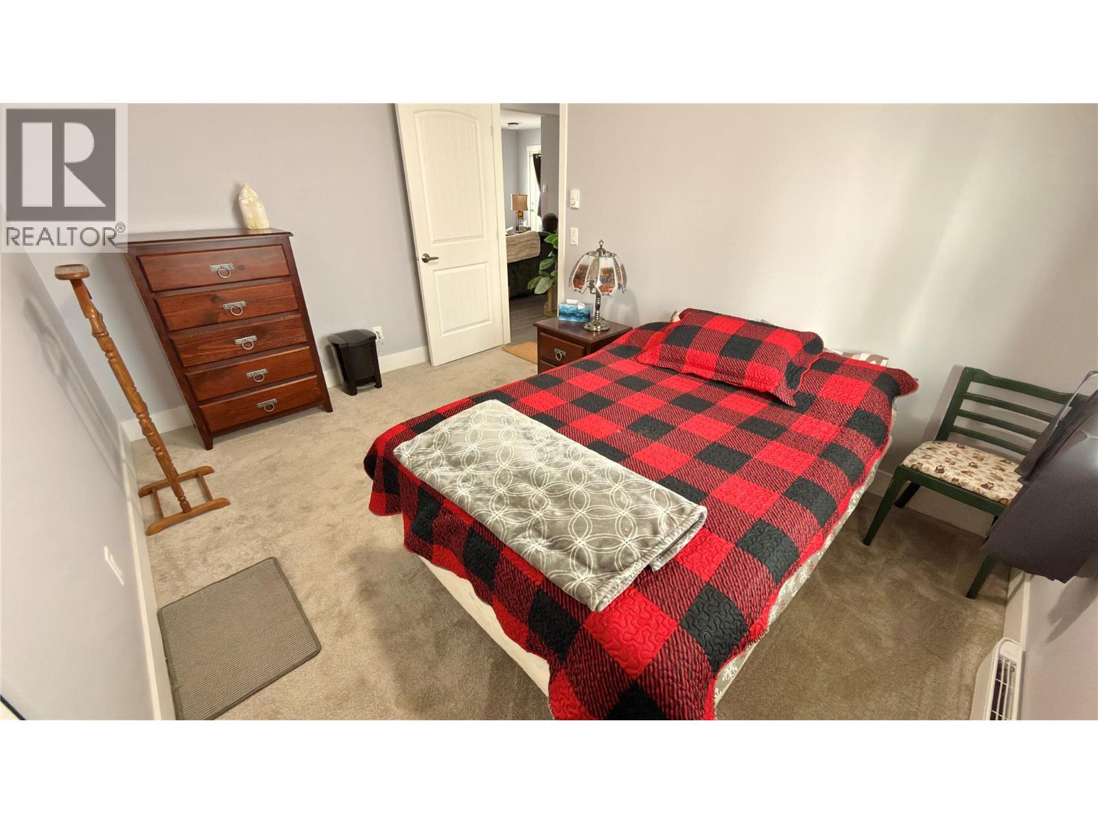 594 Sixth Avenue - 32