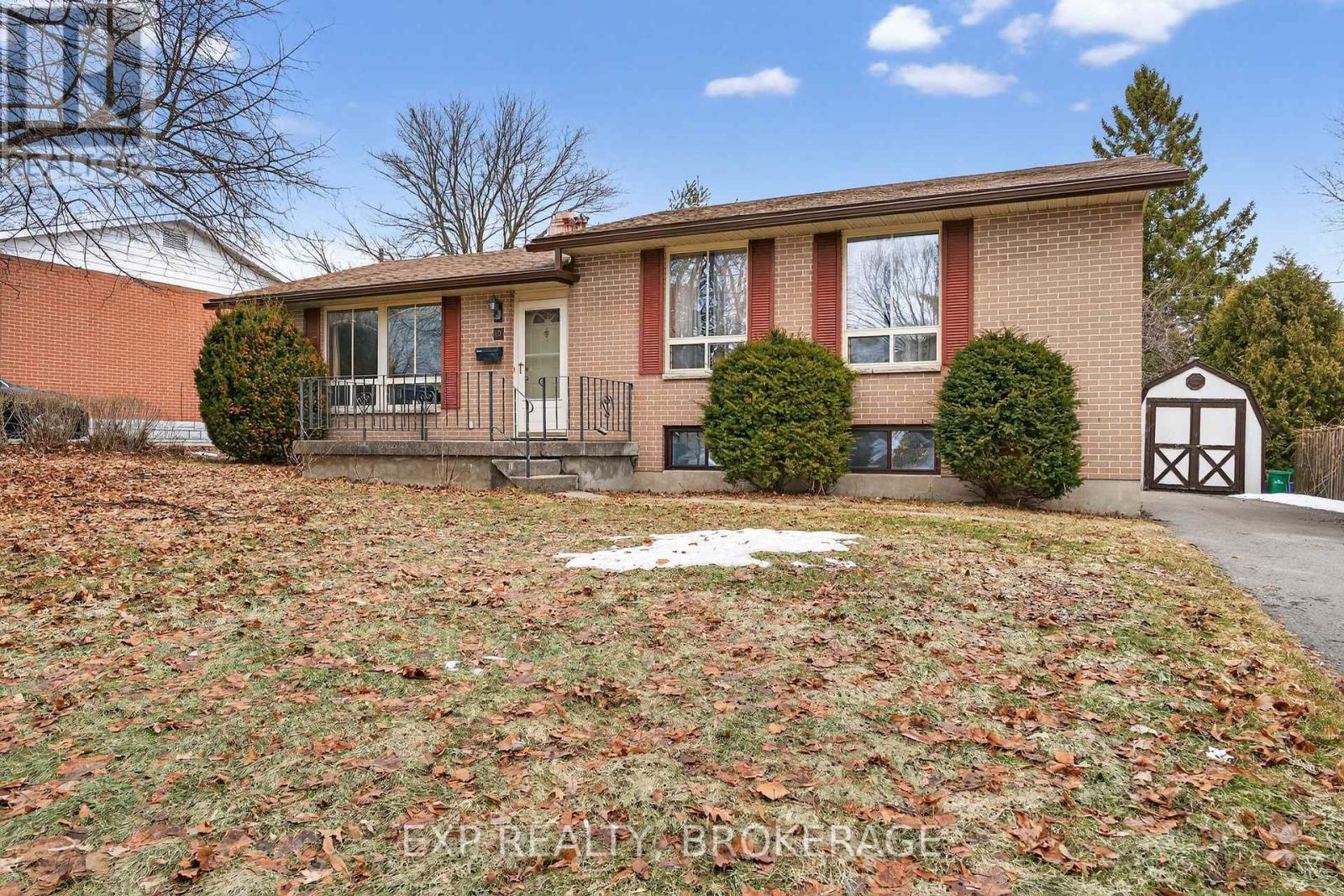19 CONVAY CRESCENT - 2