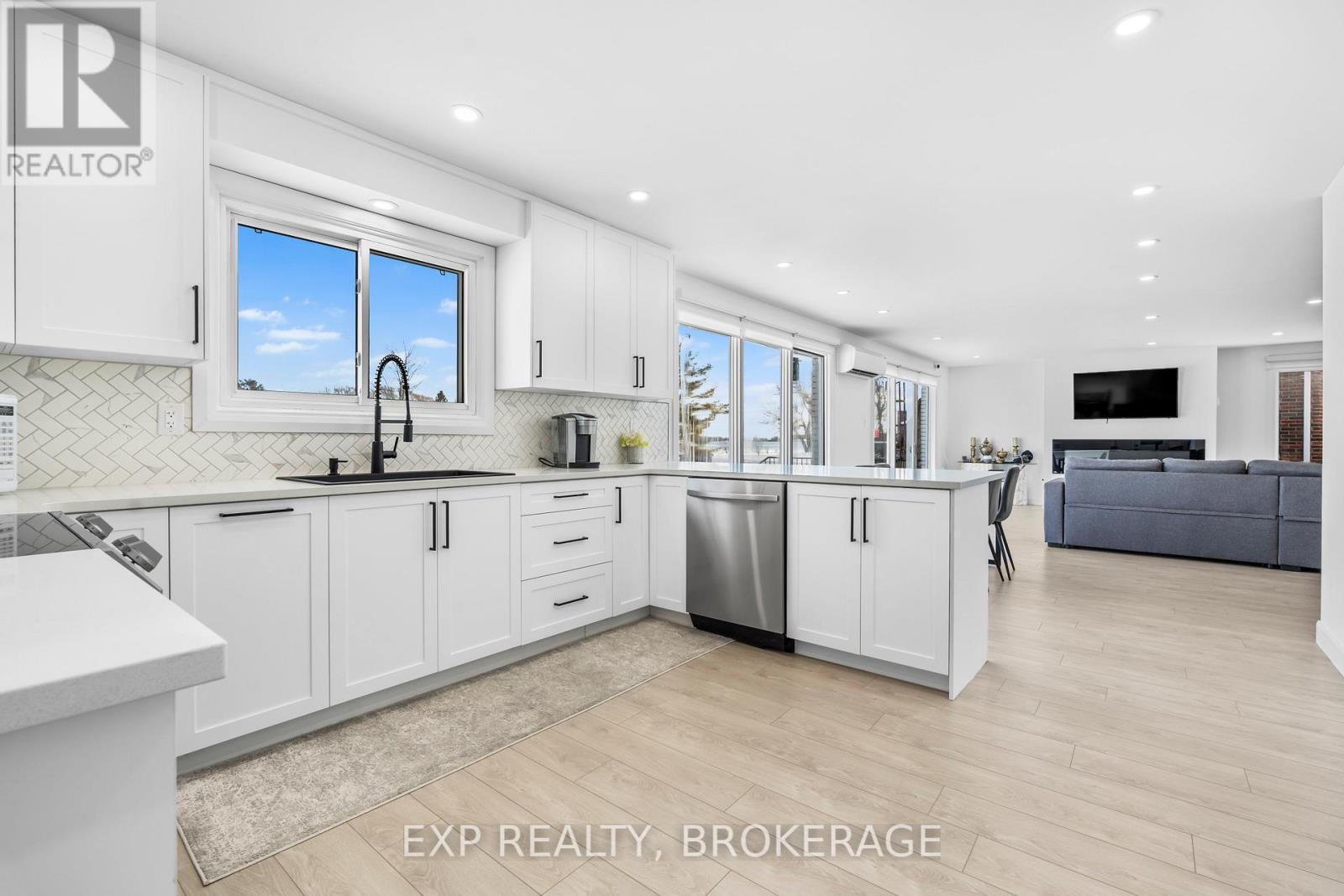 72 WILLOWBANK ROAD W - 17