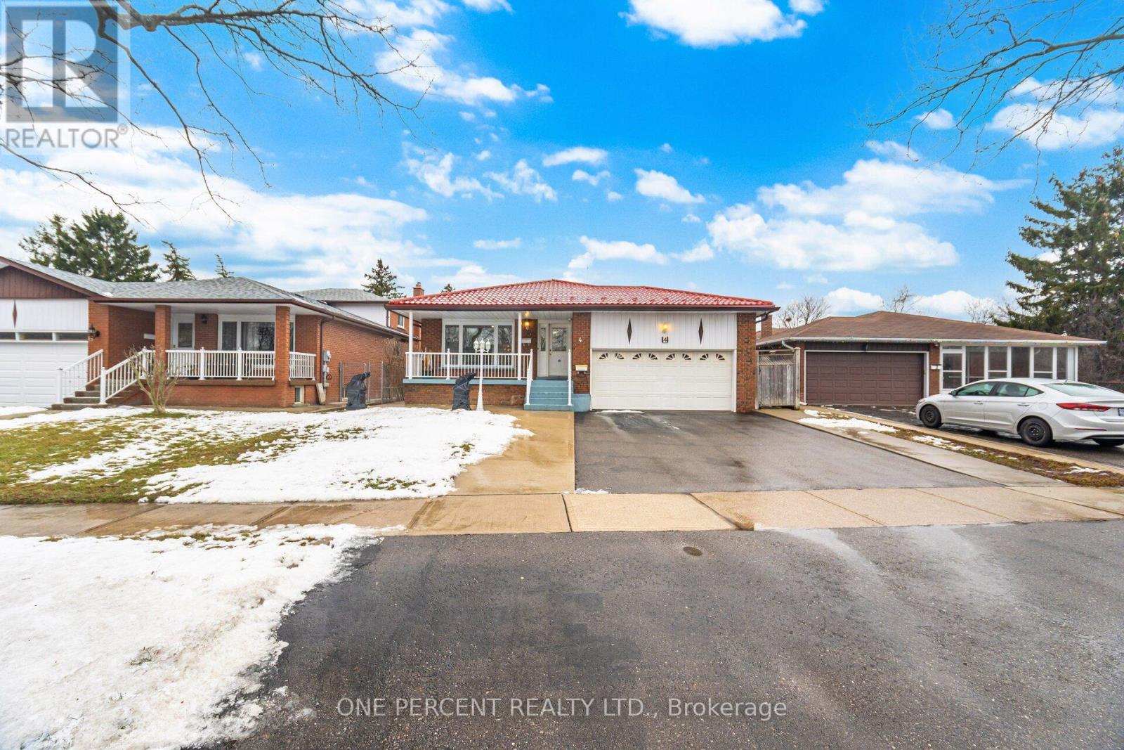 4 MANORCREST STREET - 2