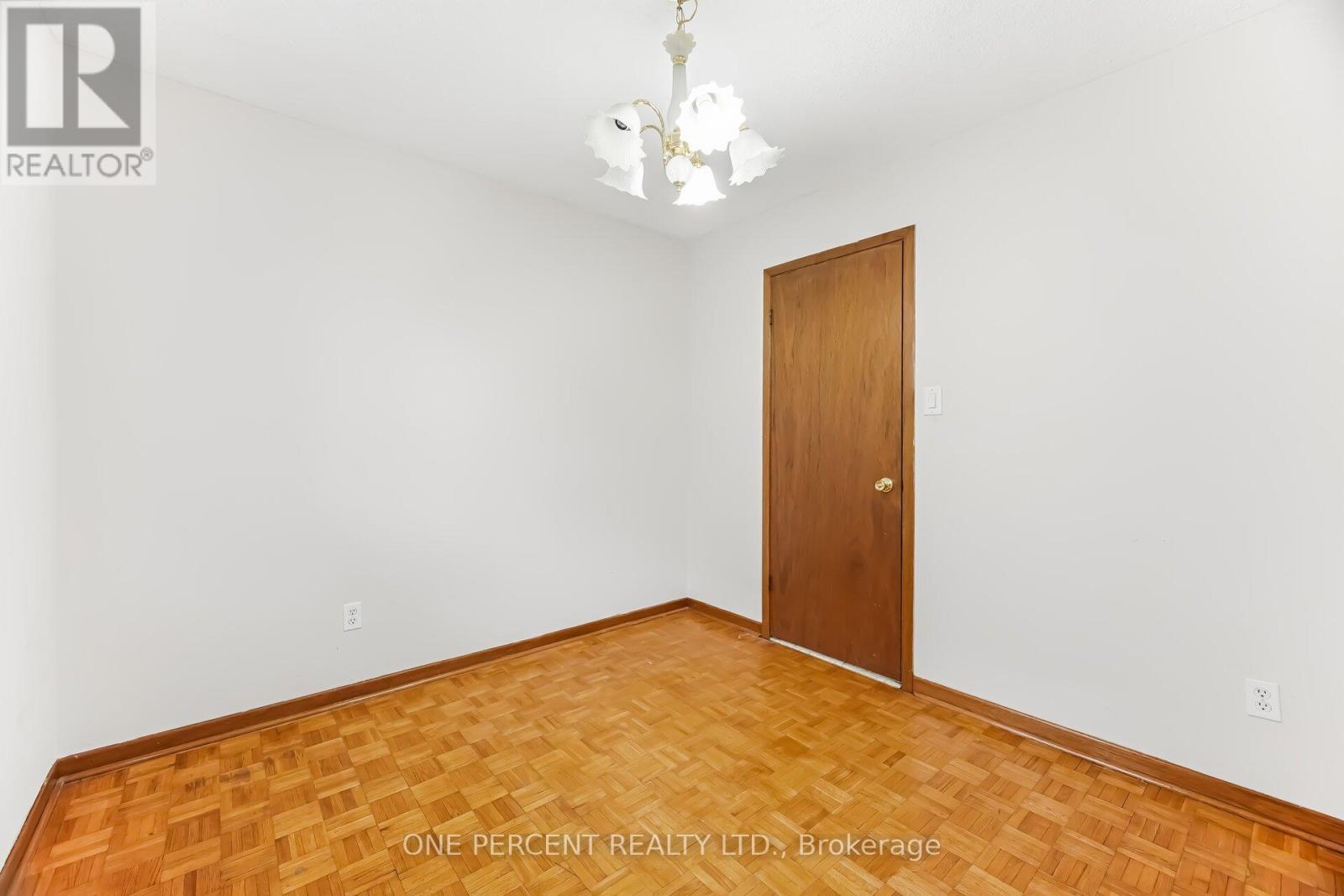 4 MANORCREST STREET - 20