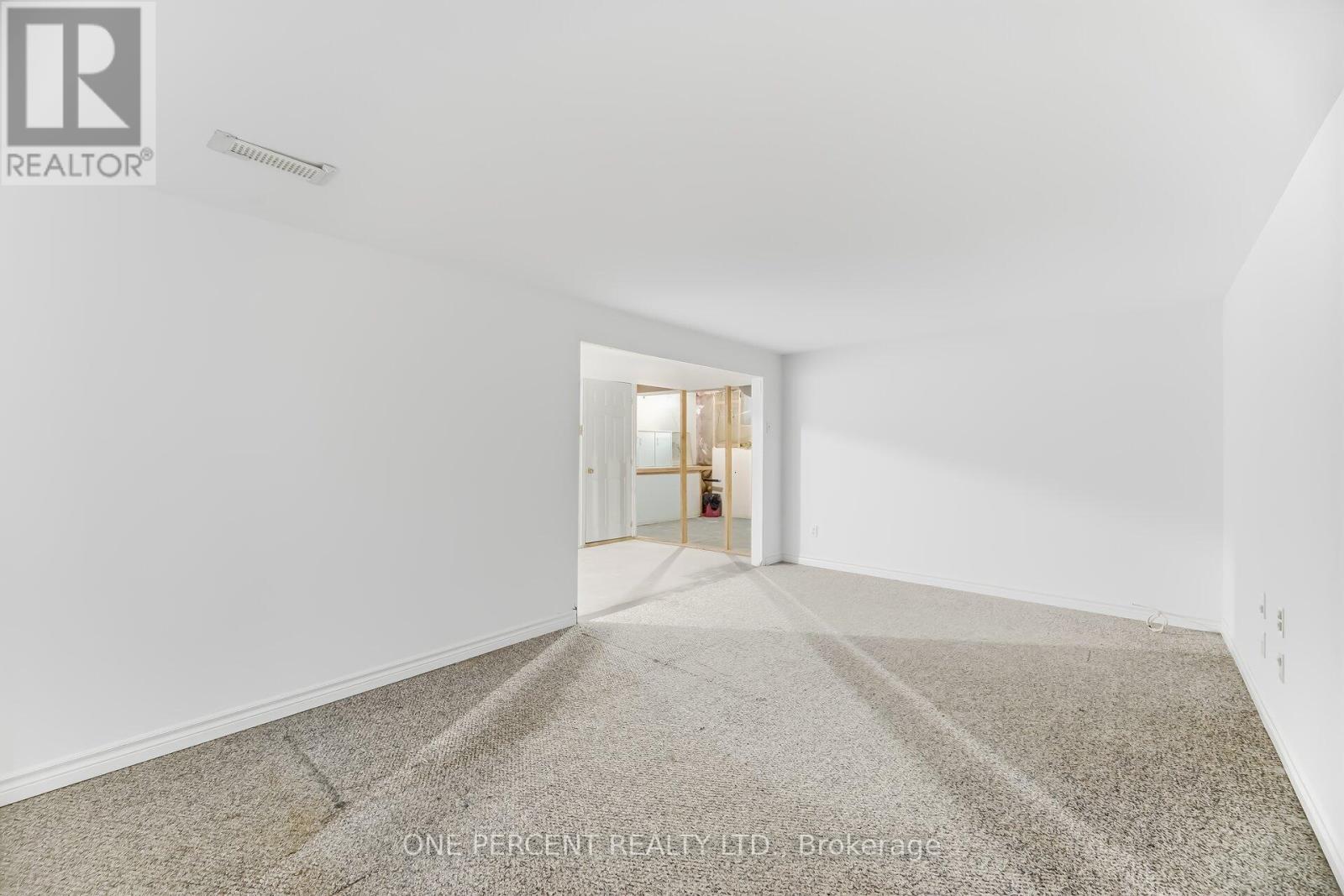 4 MANORCREST STREET - 43