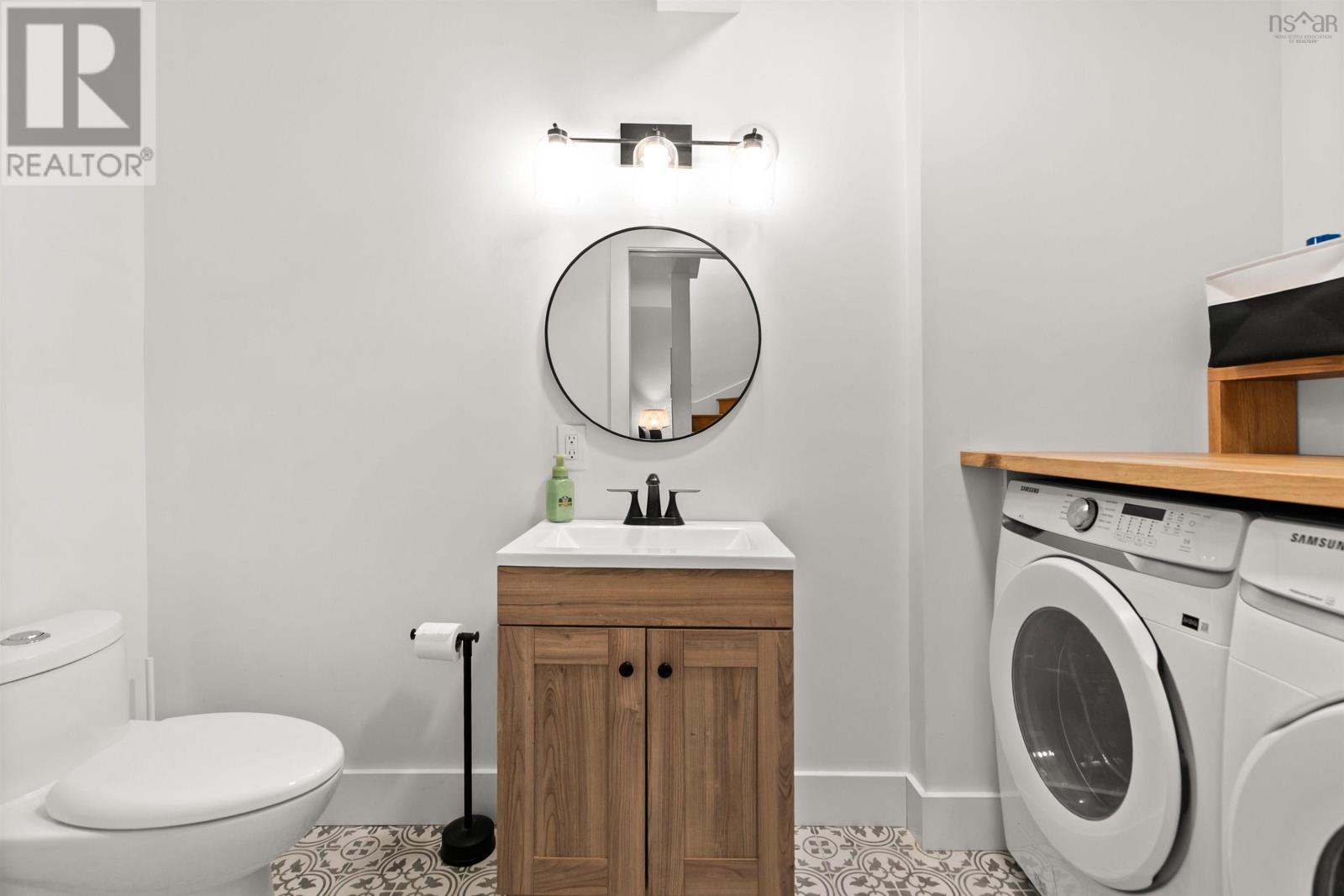 Property 22 of 38 of 5533 Stairs Place