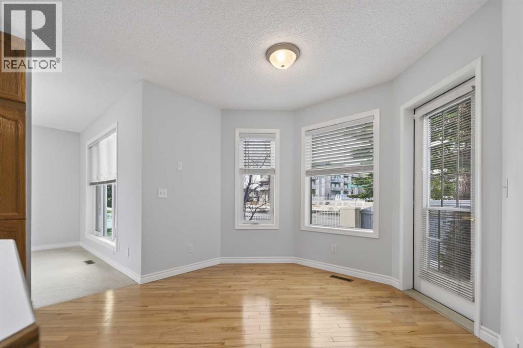 Single Family House for Sale in  Scenic Gardens NW Scenic Acres Calgary 