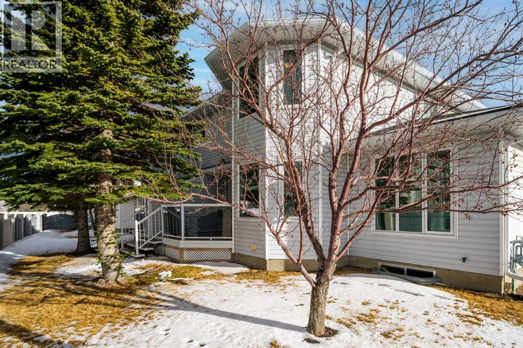 Single Family House for Sale in  Scenic Gardens NW Scenic Acres Calgary 