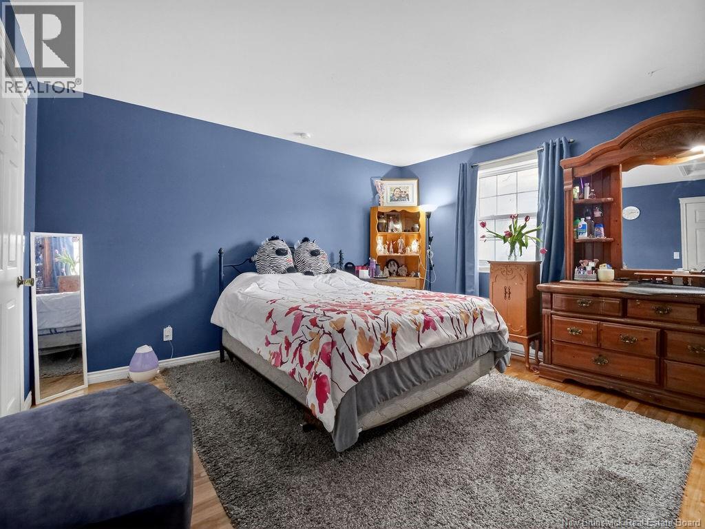 24 MCCLELAN AVENUE - 20