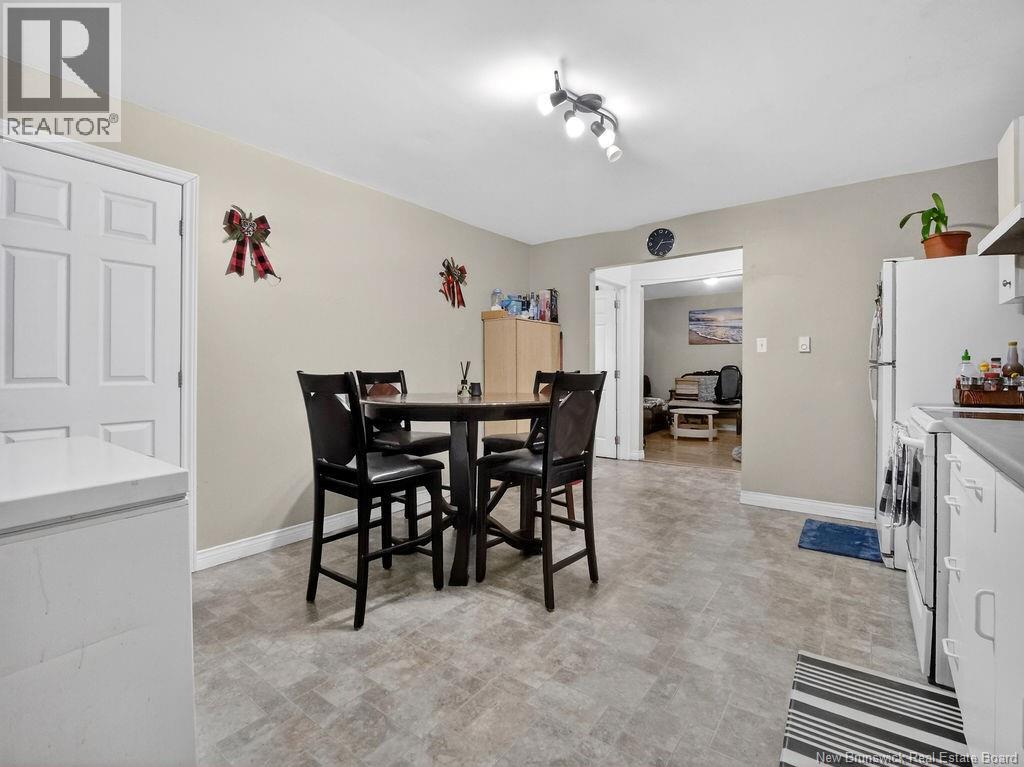 24 MCCLELAN AVENUE - 28