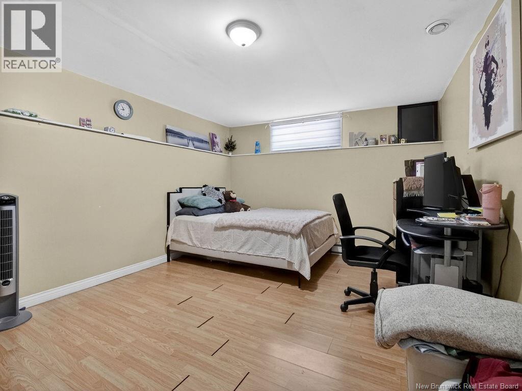 24 MCCLELAN AVENUE - 33