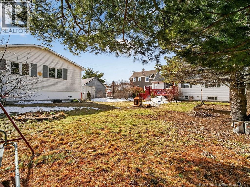 24 MCCLELAN AVENUE - 44