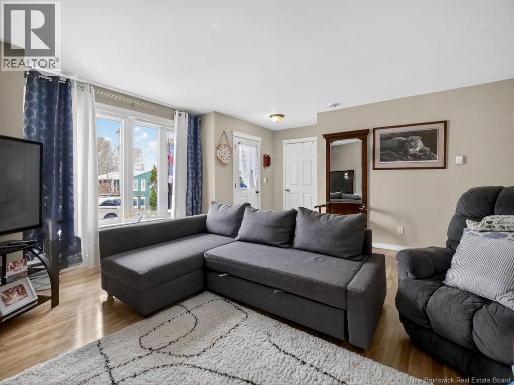 24 MCCLELAN AVENUE - 6