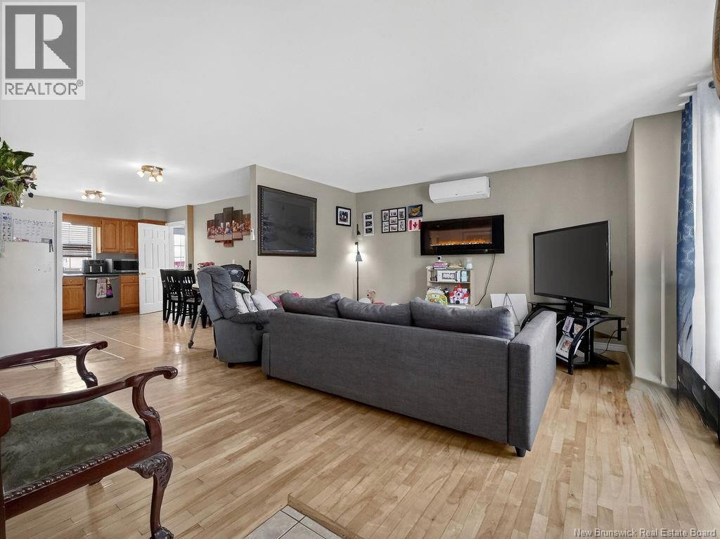 24 MCCLELAN AVENUE - 9