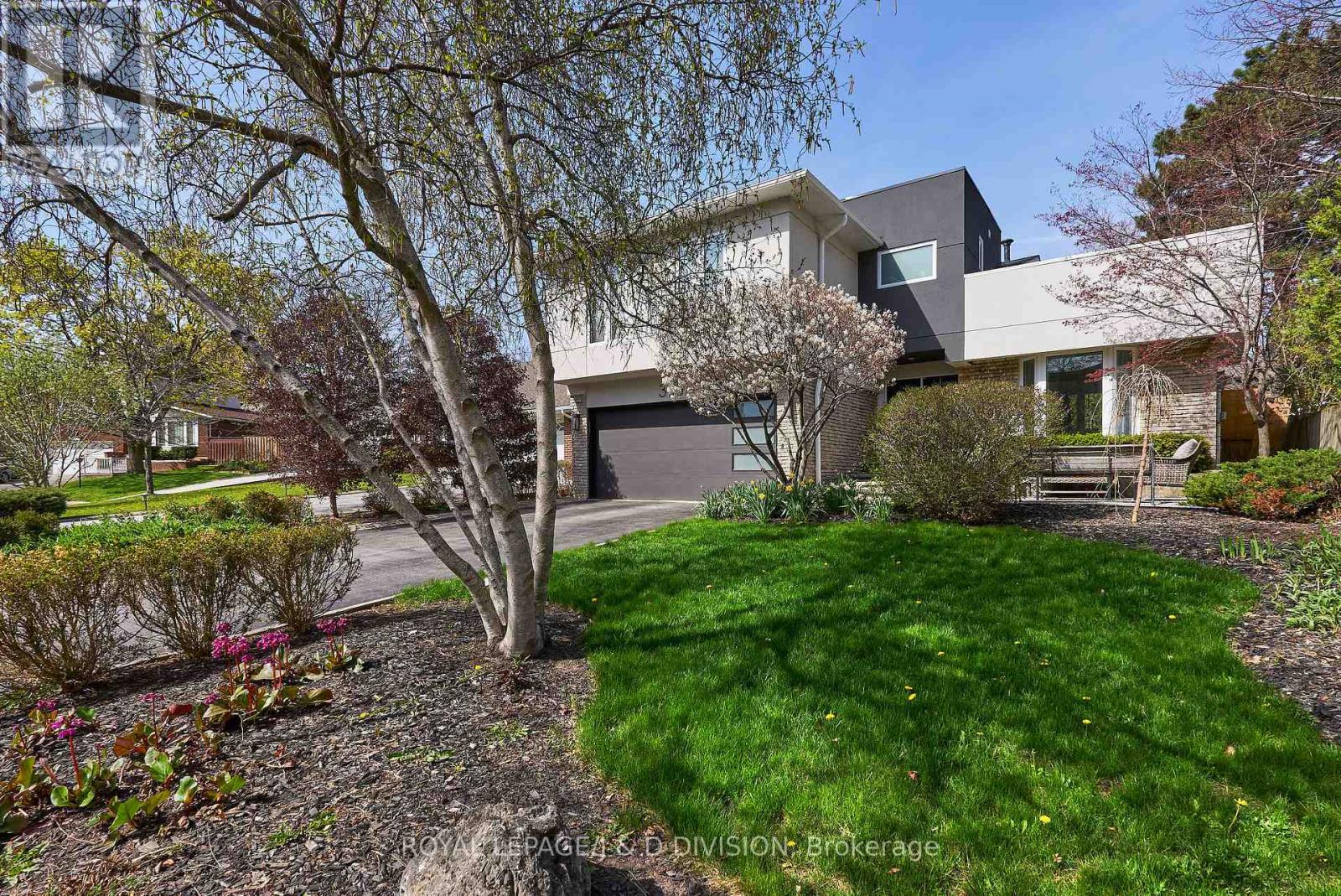 365 LYNN PLACE