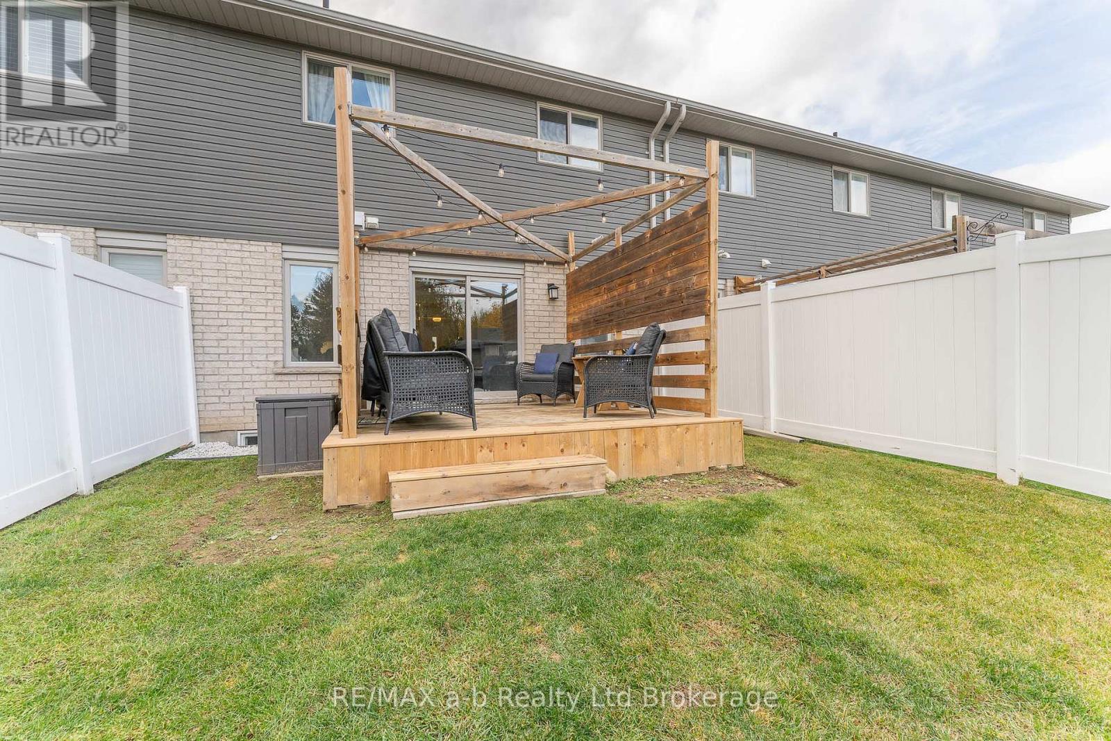 3-bedroom home for sale at 109 DENRICH AVENUE, Tillsonburg ON · photo 25 of 36