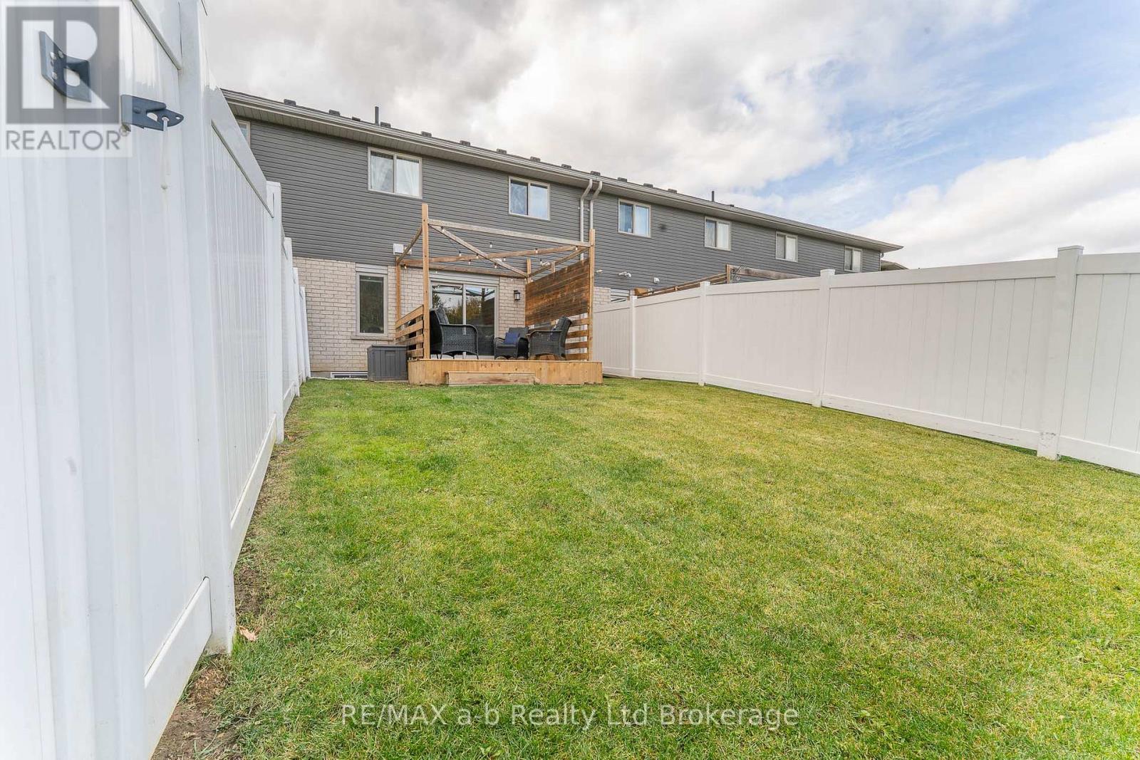 3-bedroom home for sale at 109 DENRICH AVENUE, Tillsonburg ON · photo 27 of 36