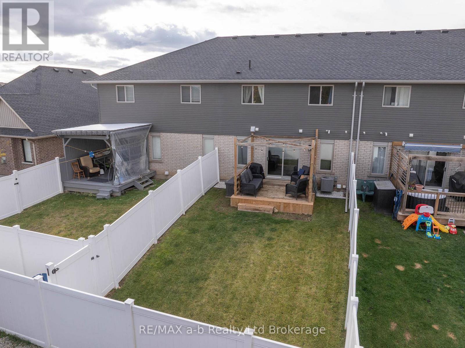 3-bedroom home for sale at 109 DENRICH AVENUE, Tillsonburg ON · photo 31 of 36